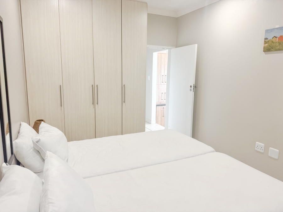 To Let 3 Bedroom Property for Rent in Signal Hill Western Cape
